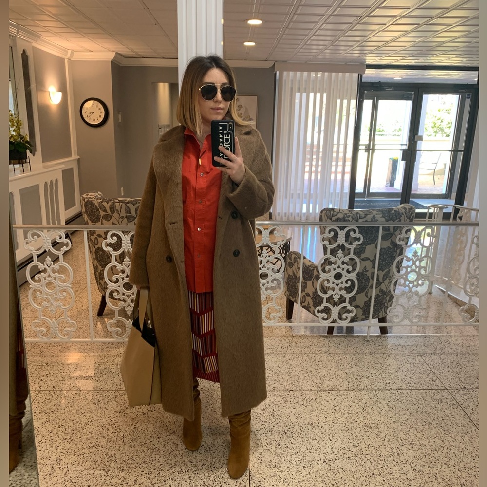 ⭐️ Meet Your Posher, Antonia ⭐️ - Picture 9 of 16